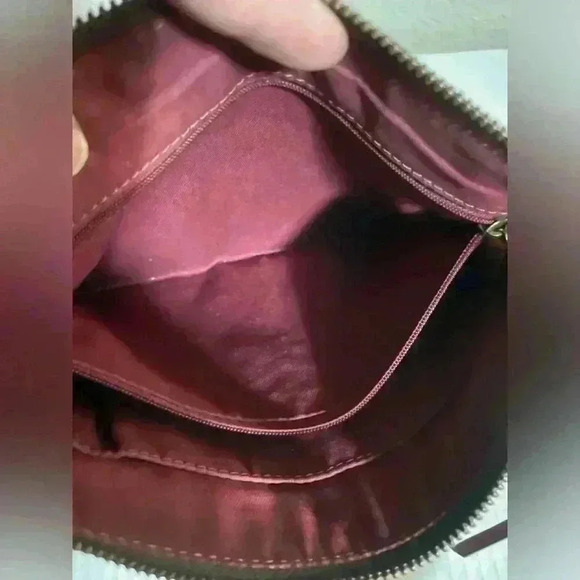 Fossil Emma EW Red Wine Crossbody Bag Pockets Glazed Leather Gold Hardware - Picture 6 of 10